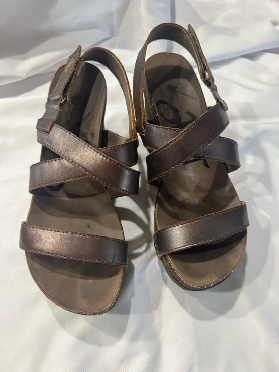 OTBT Brown Leather Multi-Strap Sandals - Picture 2 of 3